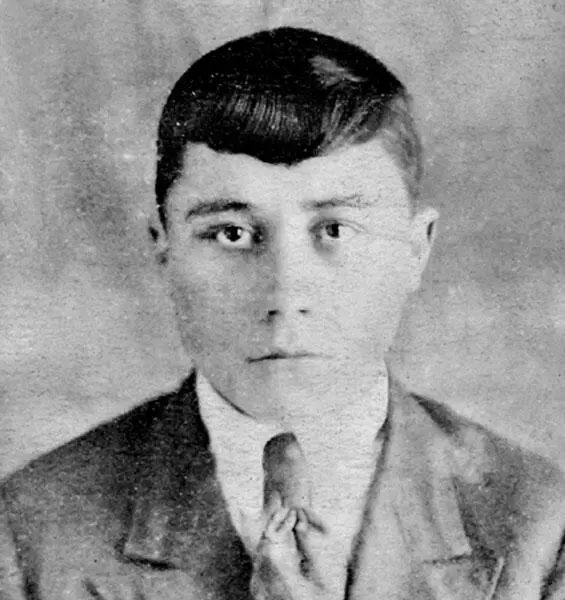 Ученик школы 19 г Уфы Миша Шишков 1938 г Тогда я еще даже не мог - фото 1