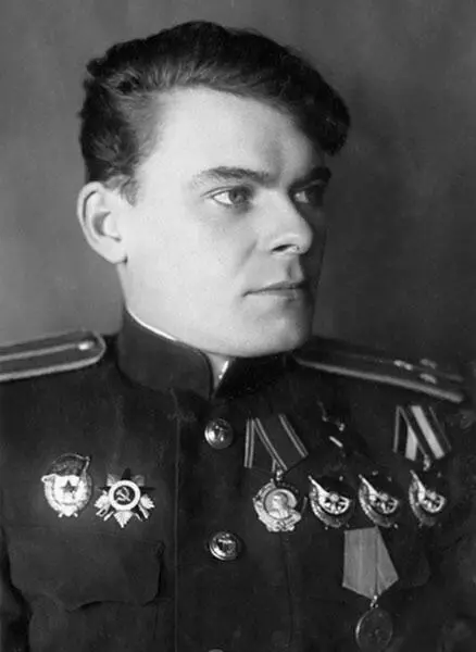 Виктор Бударагин Мы несли много потерь один за другим гибли экипажи от - фото 21