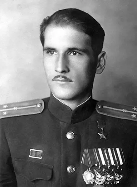 Александр Гагиев Июль 1945 г И тут же выпускаю свою рыбку бросая самолет - фото 24