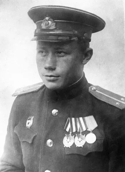 После вручения второго ордена Красного Знамени Февраль 1944 г Следующие - фото 27
