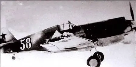 ТомагавкIIb А Хлобыстова после двойного тарана 8 апреля 1942 г 20й ГИАП - фото 79