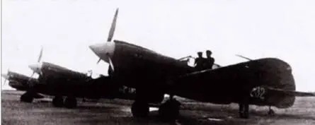 Но увы в ВВС ЧФ Р40К10 и Р40М10 начали поступать только с апреля 1943 г - фото 89