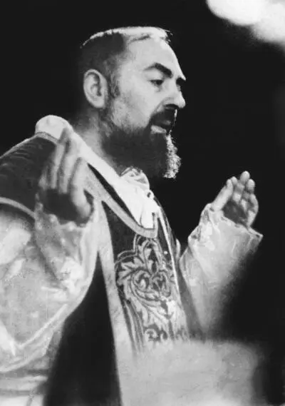 Падре Пио Падре Пио один из самых известных и почитаемых священников во всем - фото 45