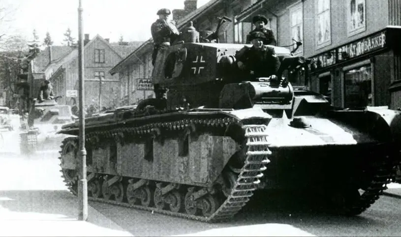 Многобашенный танк Nb Fz на улицах Осло Апрель 1940 года Следующий за Nb - фото 16