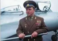 ИН Кожедуб вскоре после присвоения ему звания генералполковника авиации - фото 44