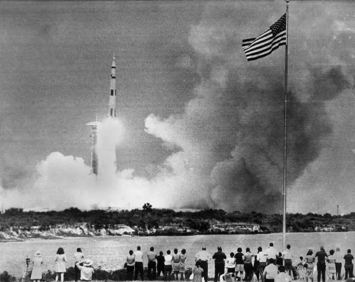 Старт Аполлона13 11 апреля 1970 года у экранов телевизоров миллионы - фото 30