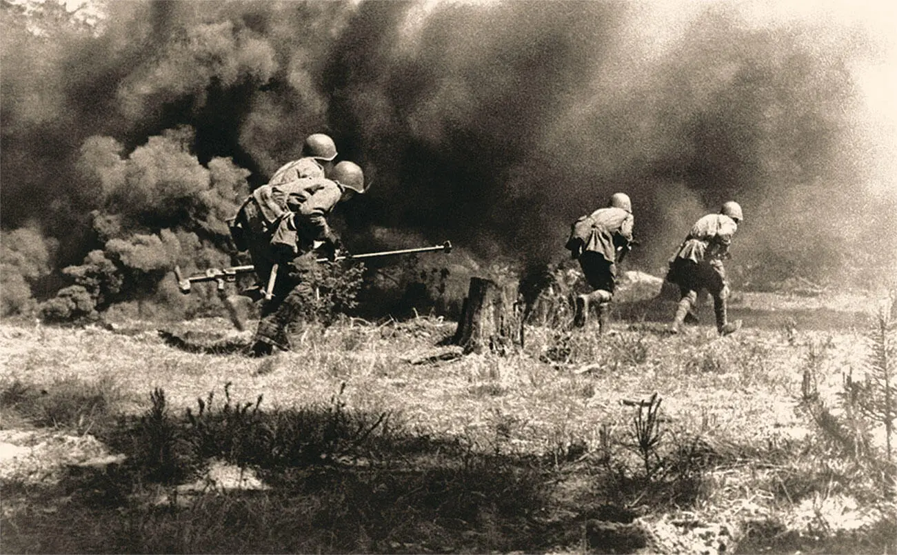 Расчёт противотанкового орудия советской армии Курская дуга 23 июля 1943 г - фото 114