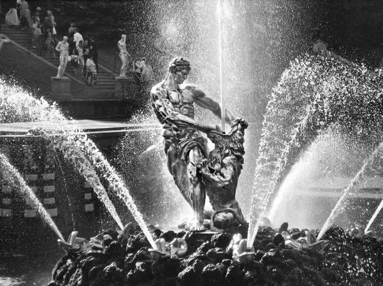 Рис 158 Самсон убивает льва Фонтан в Петергофе СанктПетербург Взято из - фото 58