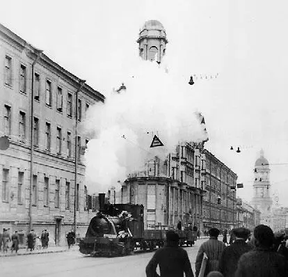 Паровоз на загородном проезде Октябрь 1942 г Автор Б Васютинский 14 - фото 84