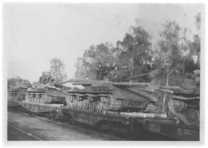 Гвардейский отдельный тяжелый танковый полк передислоцируется на следующее - фото 34