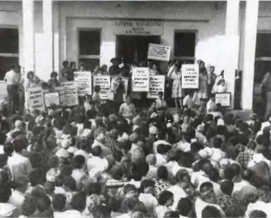 9 апреля 1989года в Чапаевске прошел первый митинг против строительства завода - фото 37