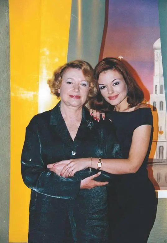 Это с моей доченькой Ксюшей За кулисами Дома Кино Мой юбилей Был полный - фото 111