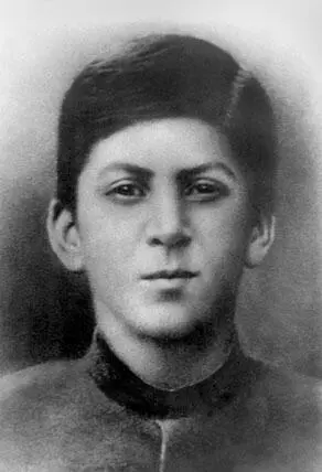 Ученик духовного училища 1890е гг Мать Сталина Екатерина Джугашвили - фото 1
