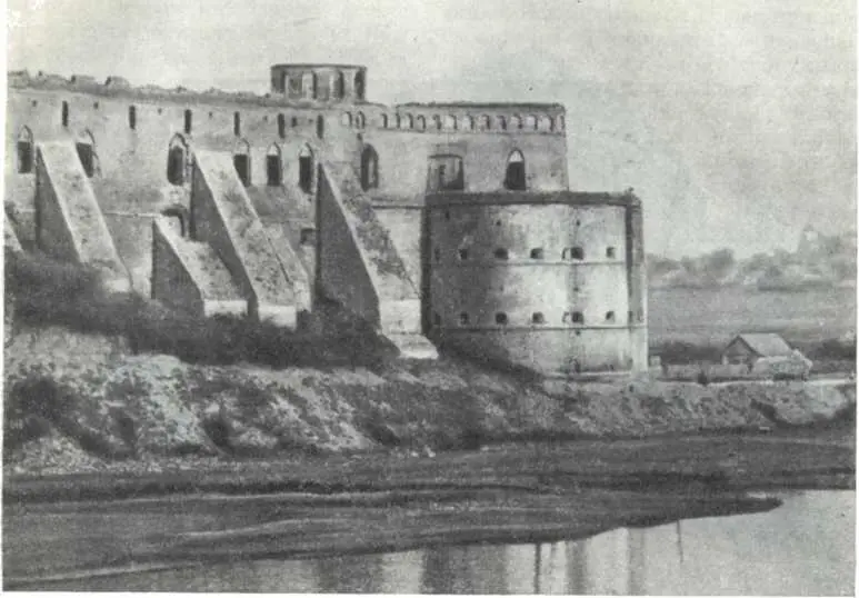 Замок в Меджибоже Хмельницкой области Современный вид В XV начале XVI в в - фото 39