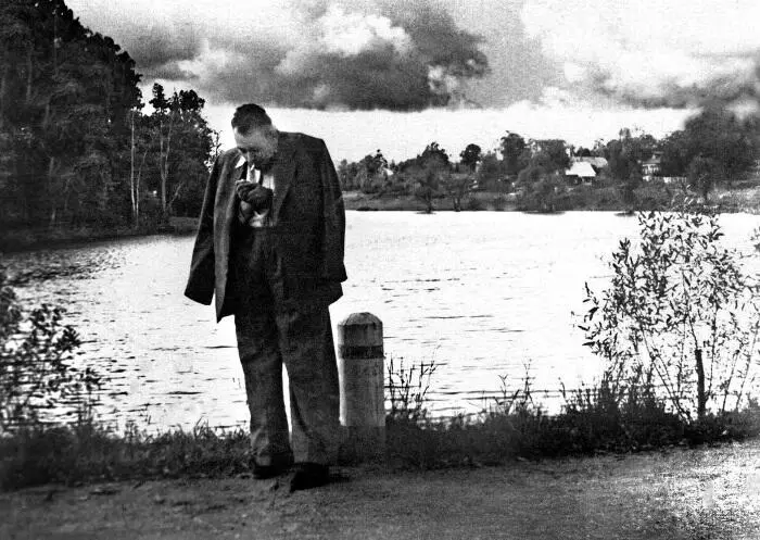 Наш знаменитый Самаринский пруд Отец еще курит значит середина 1950х гг - фото 5