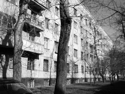 Дом 42 ныне 14 по Донской улице в 19й квартире которого в 19341938 гг - фото 52