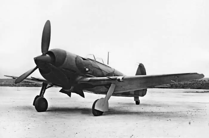 Як7 с мотором М82 Тогда в негласном поединке за выпуск серийного истребителя - фото 59