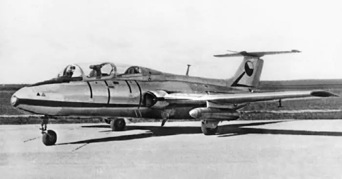 Чехословацкией самолет L29 Дельфин участник сравнительных испытаний на - фото 145