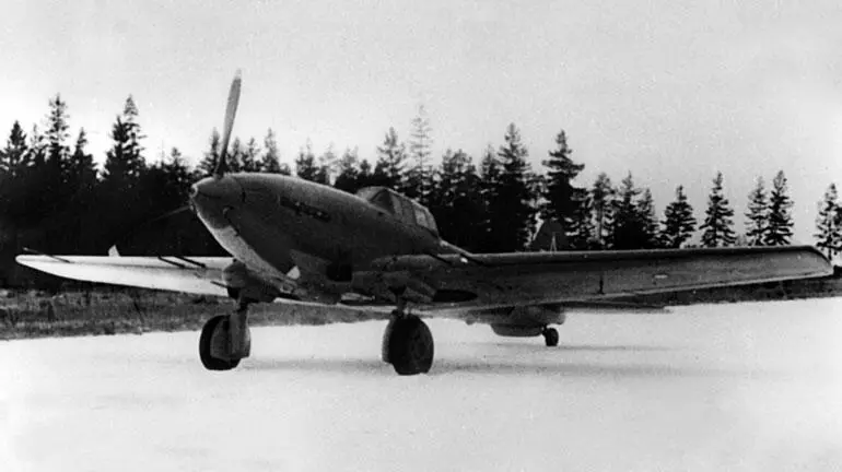 Ил10М на контрольных испытаниях в НИИ ВВС В 1949 году на нескольких машинах - фото 50