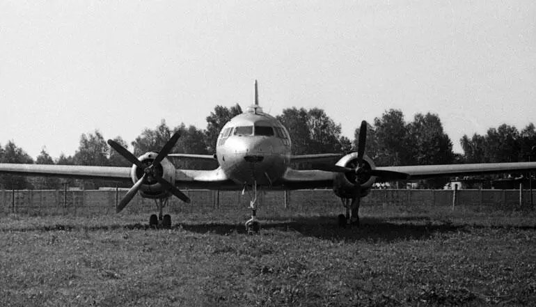 Грузовой самолет Ил14Т Как уже говорилось в соответствии с апрельским 1953 - фото 95