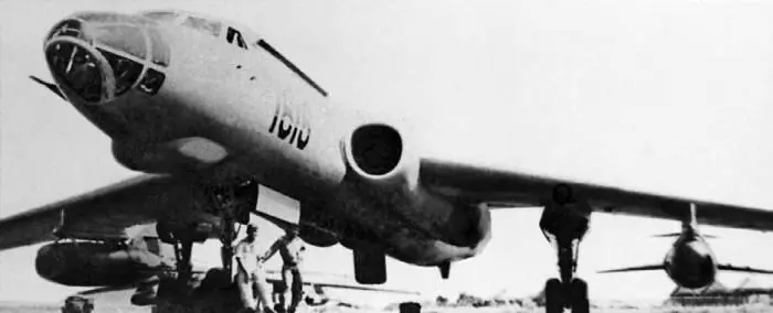 Ракетоносец Ту16КС В 1965 году появился Ту16РМ2 с РЛС Рубин1 - фото 152
