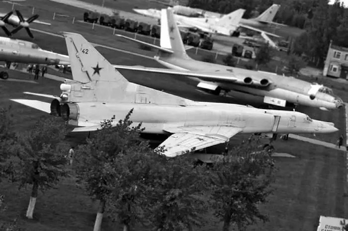Ту22М2 на музейной стоянке в Дягилево Рязань 13 мая 1976 года Ту22М2 - фото 171