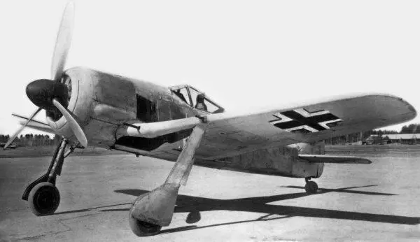 Трофейный истребитель FW 190A4 Спустя пять месяцев в НИИ ВВС испытывался FW - фото 52