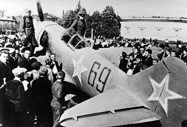 Ла7 с тремя пушками Б20 В 1945 году вышло постановление ГКО а 14 ноября в - фото 61