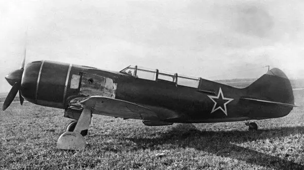 Ла7УТИ 46210117 с задним расположением маслорадиатора В марте 1945 года на - фото 67