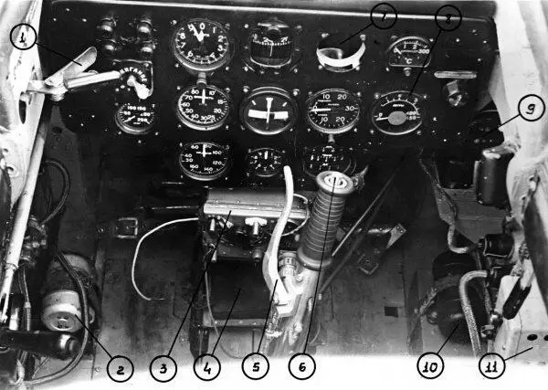 Кабина инструктора самолета Ла7УТИ 46210514 Вместо него в октябре 1945 года - фото 69