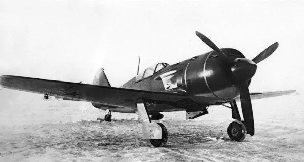 Самолет Ла9 В 1946 году самолет запустили в серийное производство на заводе - фото 74