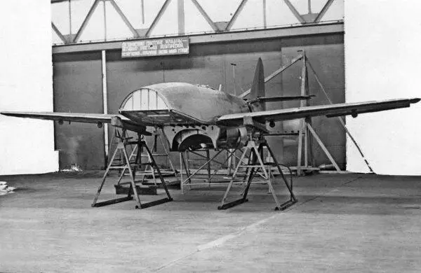 Планер самолета 154 так и не дождался своего двигателя В июле 1947 года - фото 111