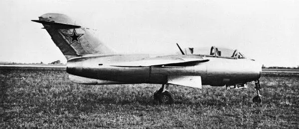 Ла15УТИ самолет 180 В декабре 1948 года в НИИ ВВС завершились контрольные - фото 125