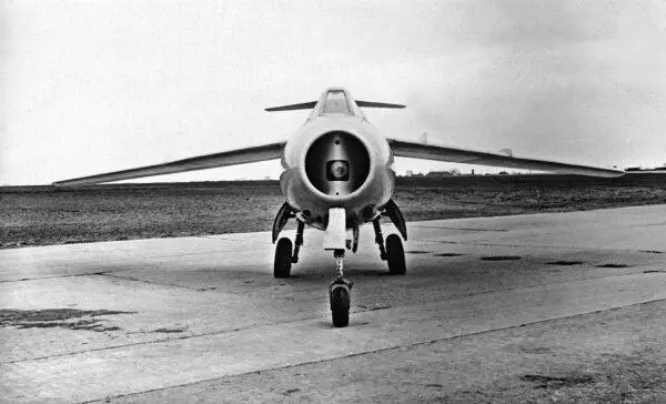Самолет 168 В мае 1949 года в связи с предстоявшей реорганизацией серийных - фото 129