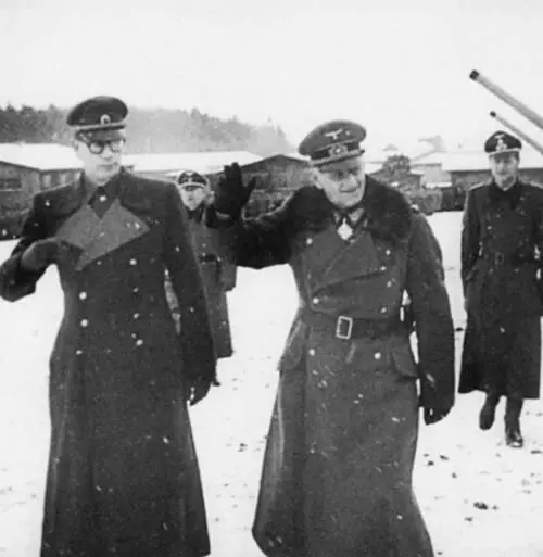 20 Мюнсинген 10 февраля 1945 года генераллейтенант Власов и генерал - фото 28