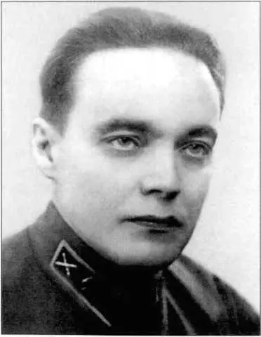 Семен Григорьевич Гендин исполняющий обязанности начальника Разведуправления - фото 62