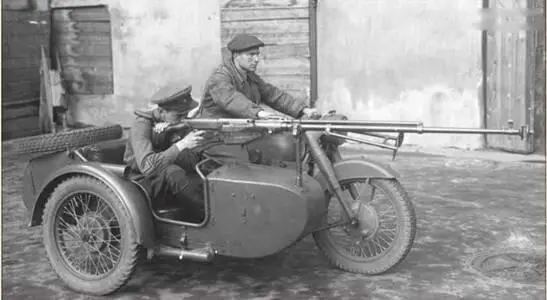 М72 обр 1942 г с противотанковым ружьем Симонова Мотоциклисты на М72 - фото 121