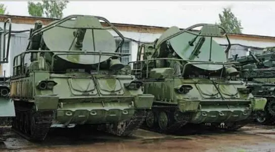 Боевые машины 1С91 ЗРК Куб Второй машиной комплекса являлась самоходная - фото 182