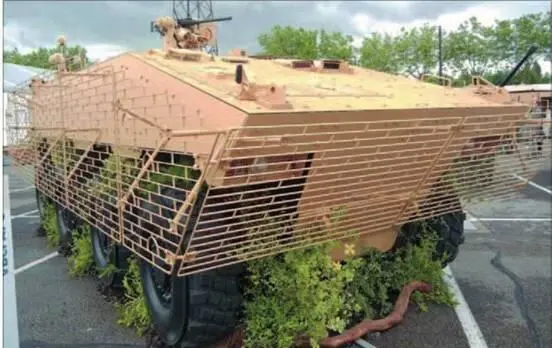 Бронированная машина VBCI оборудованная решетчатыми экранами PG Guard - фото 55