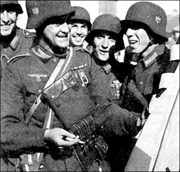 Испанцы под Ленинградом Гитлер и его союзник болгарский царь Борис справа - фото 7