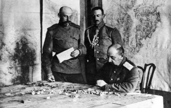 Генерал НН Юденич в штабе Кавказской армии Новый командующий армией - фото 70