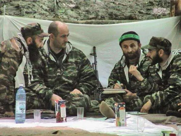 Принятие решения в штабе боевиков - фото 168