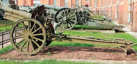 122мм гаубица обр 190937 гг в экспозиции ВИМАИВиВС гСанктПетербург - фото 147