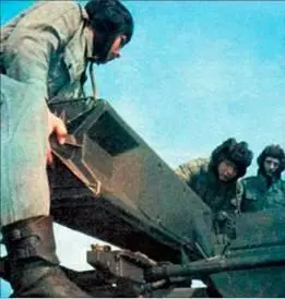 Установка ТПК на пусковую установку боевой машины Боевая машина ЗРК - фото 35