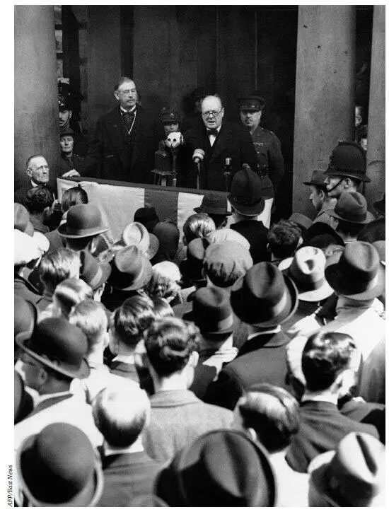 1939 г Выступление сэра Уинстона Черчилля 15 февраля 1940 г Уинстон Черчилль - фото 5