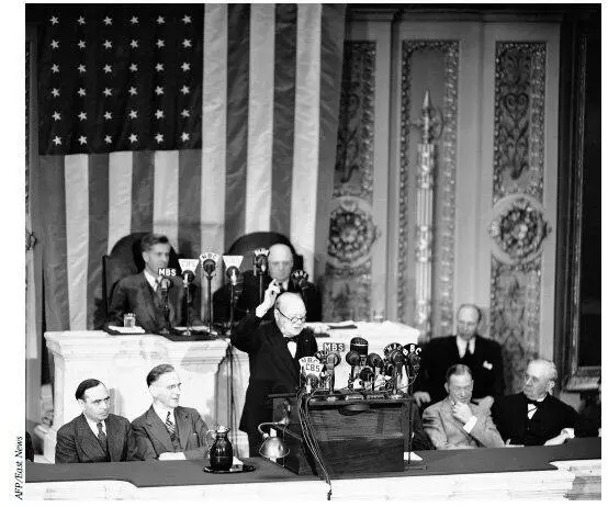 19 мая 1943 г Премьерминистр Уинстон Черчилль в палате представителей - фото 9