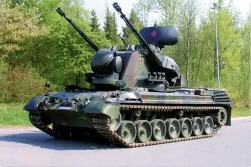 Зенитная самоходная установка Flugabwehrkanonenpanzer 1 Gepard ЗСУ Гепард - фото 3