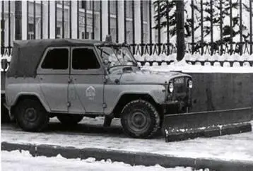 1985 Автомобиль для зимней уборки тротуаров Т469А Автомобиль факты Уборка - фото 16