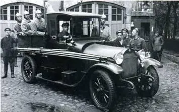 1930 Технический ход связи на базе дореволюционного Бенца переделанный в - фото 4