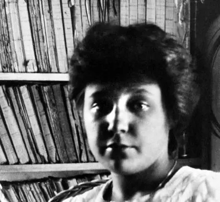 В мамин класс перевелась из интерната фон Дервиз Марина Цветаева Юная Марина - фото 25